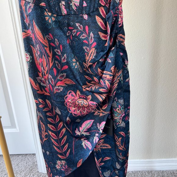NWT! Averie Halley Draped Midi Dress in a floral print on a cobalt blue size S - Picture 5 of 13